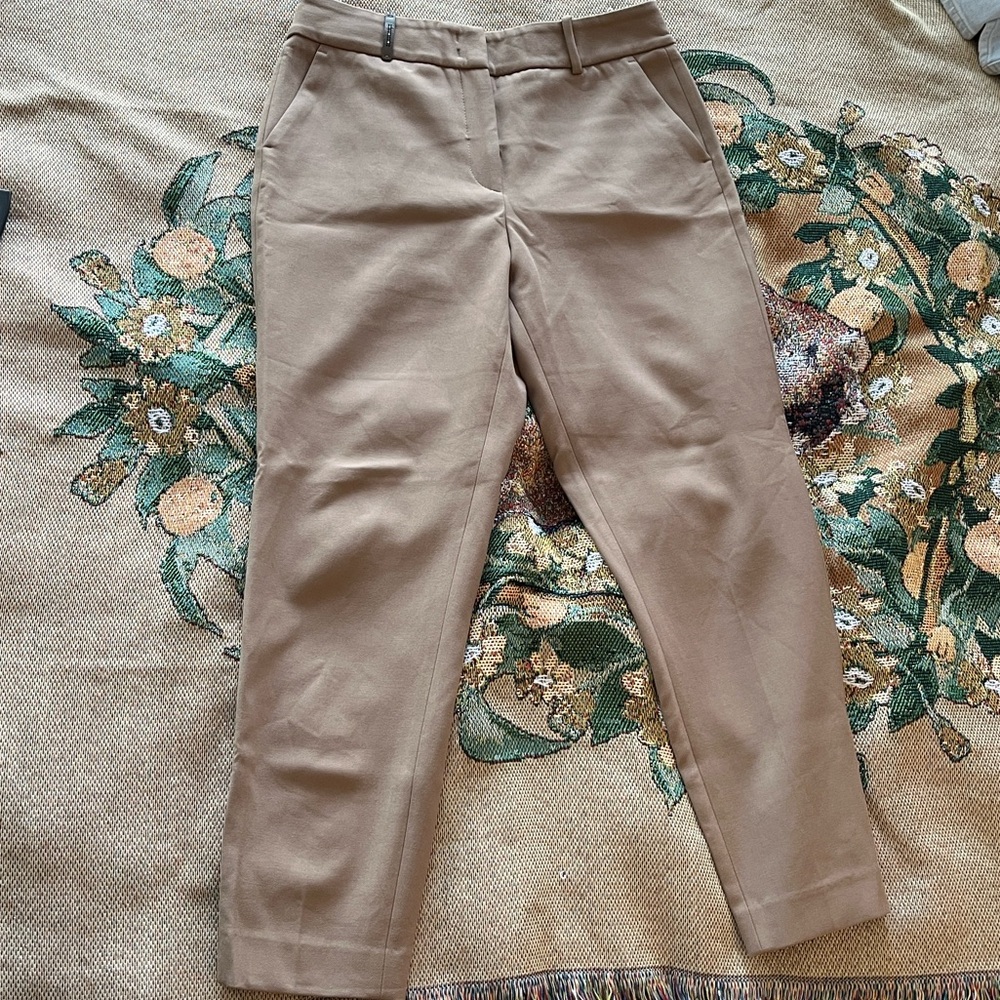 🤎 Peserico Taupe Tailored Ankle Pants – Made in Italy, Size 10